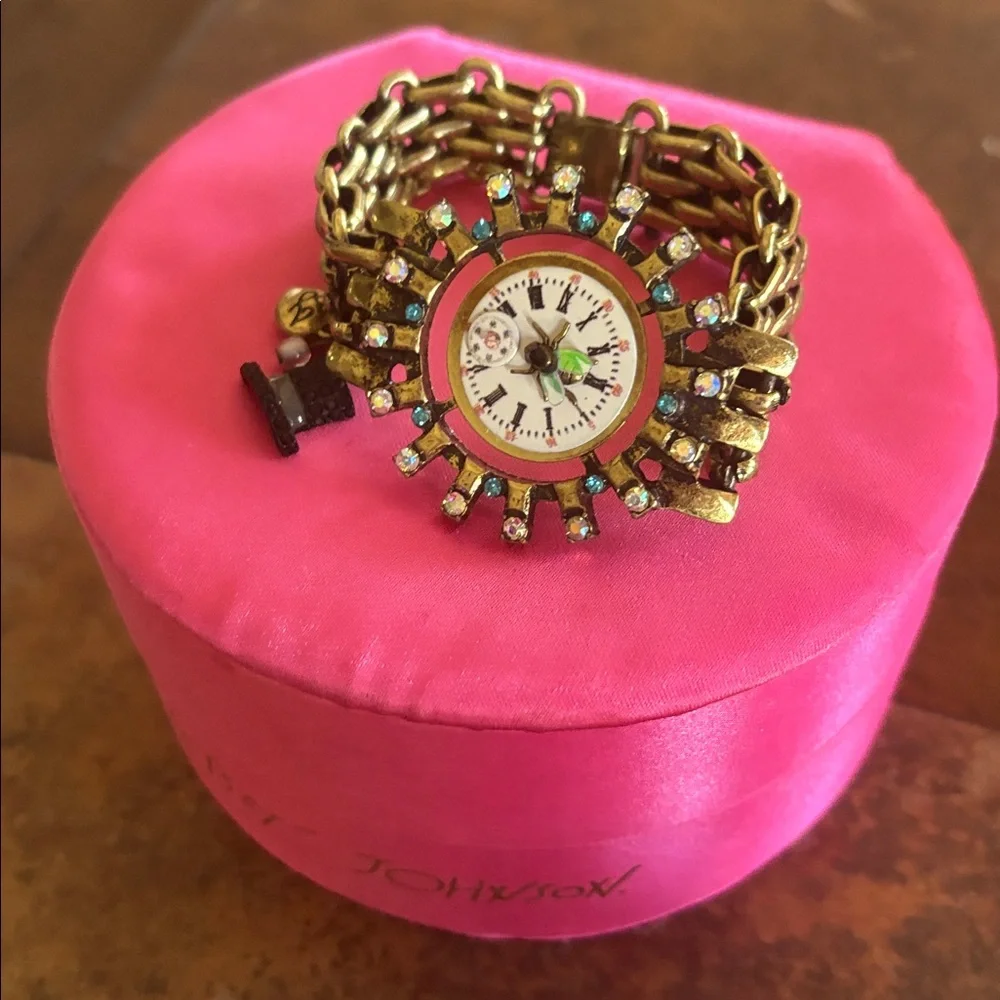 Betsey Johnson TIME FLIES Bracelet!! - Picture 7 of 8
